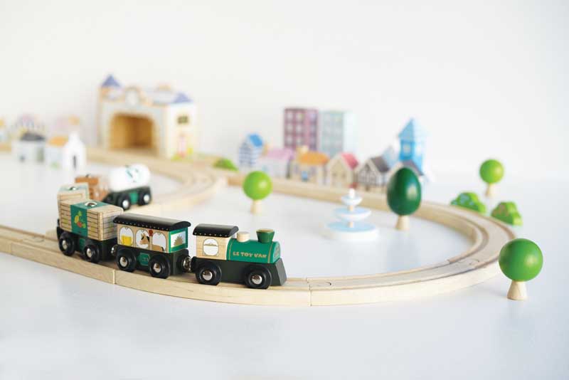 Le Van Toy 2020 Collection Train Set