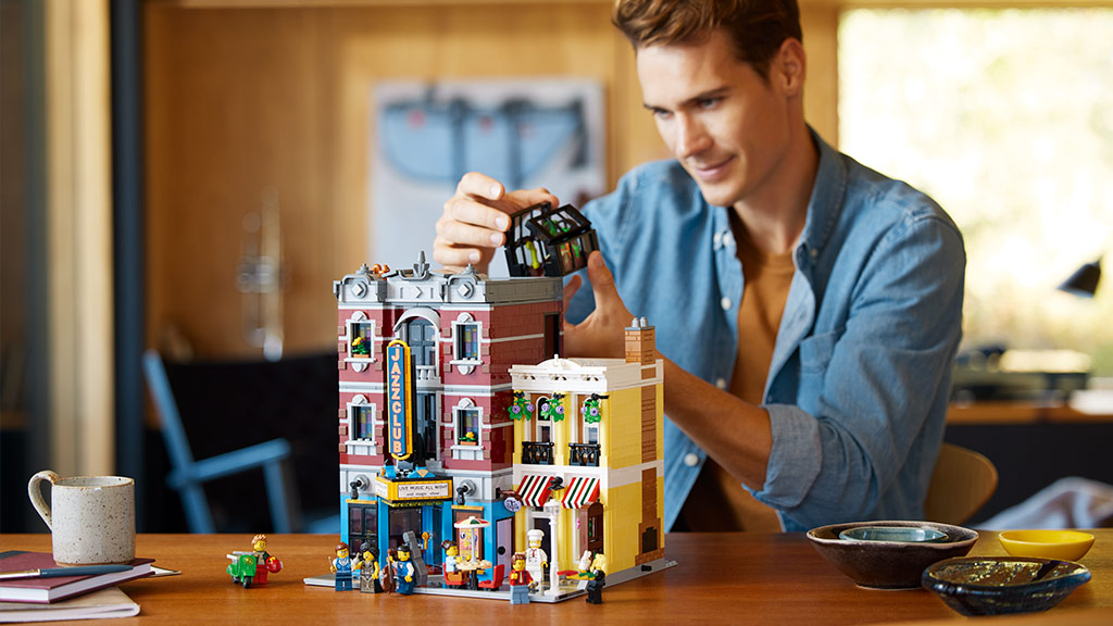 LEGO Expands Modular Building Collection with Jazz Club - The Toy Book