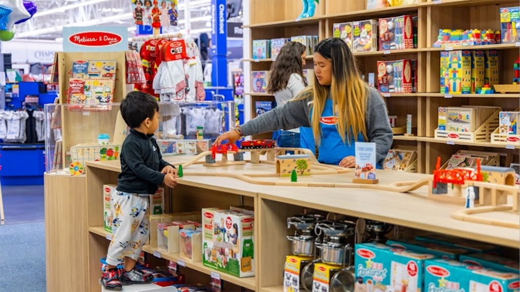 Melissa & Doug, Walmart Debut New Pop-Up Play Area for the Holidays