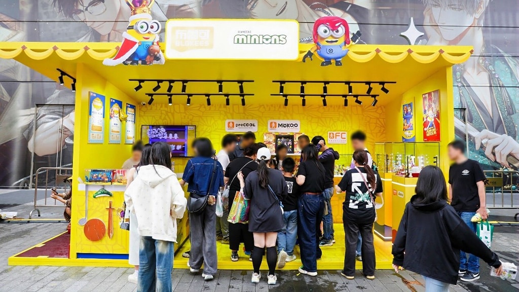 Blokees Releases New Minions Collection for Minions Banana Day