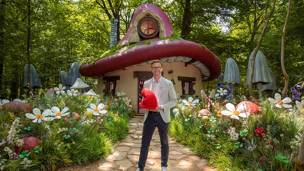 Airbnb Unveils Smurf Village Experience Nestled in Belgium