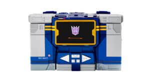 Robosen Launches First Auto-Converting Soundwave Robot - The Toy Book