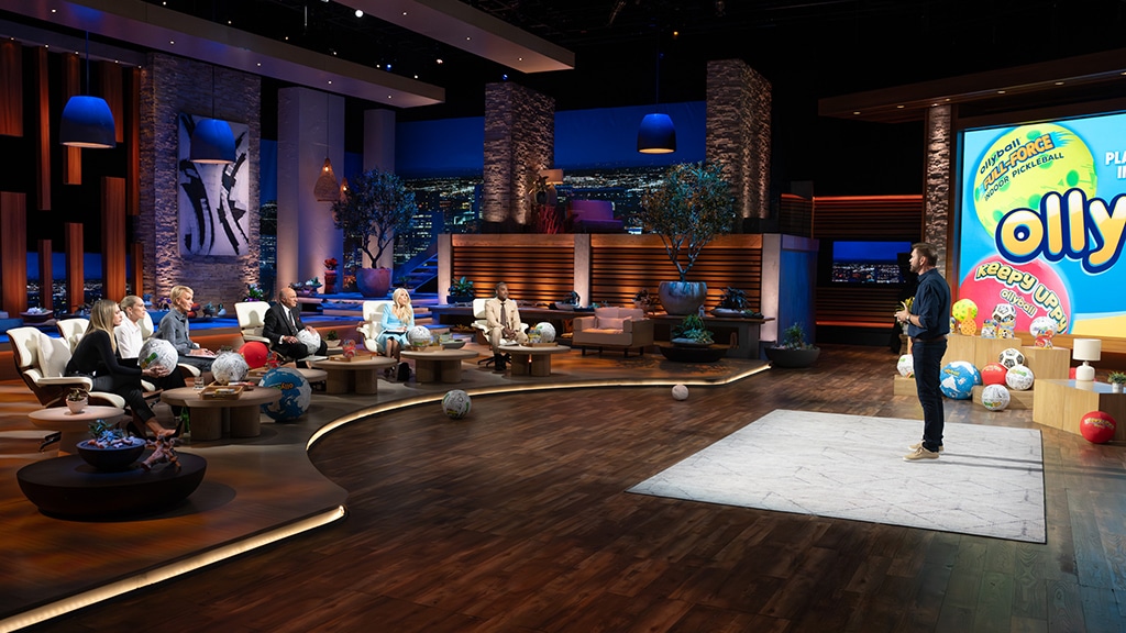 From left: Sara Foster, Erin Foster, Barbara Corcoran, Kevin O’Leary, Lori Greiner, Rashaun Williams, Joe Burke | Source: Disney/Daniel Delgado Jr.